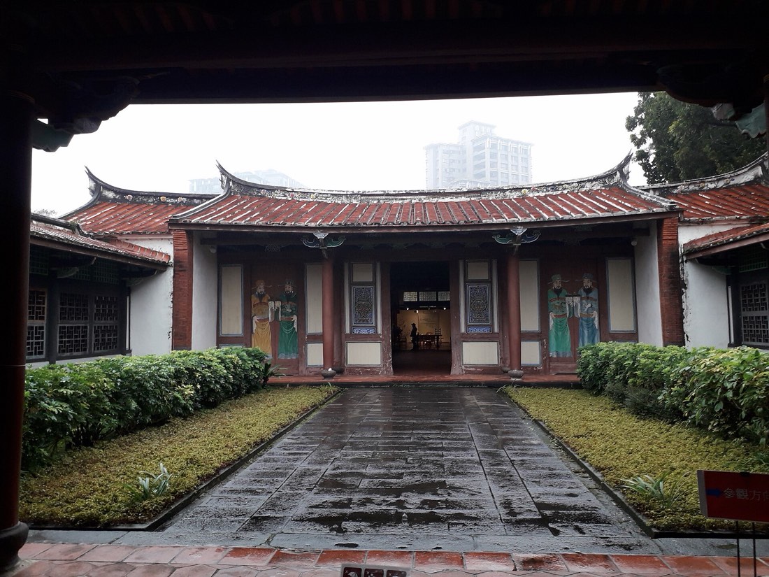 Historic timber guest house inside Taipei Botanical Garden